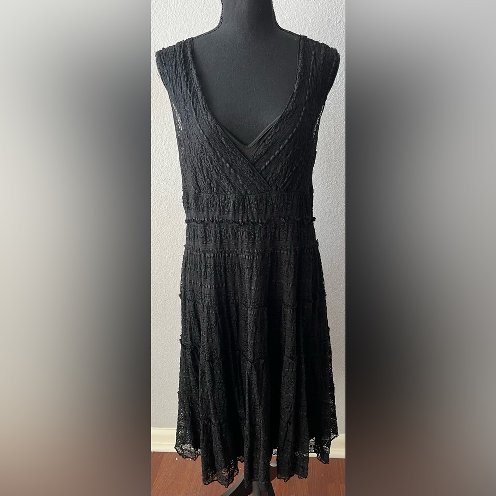 Max Studio Lace Sleeveless Dress